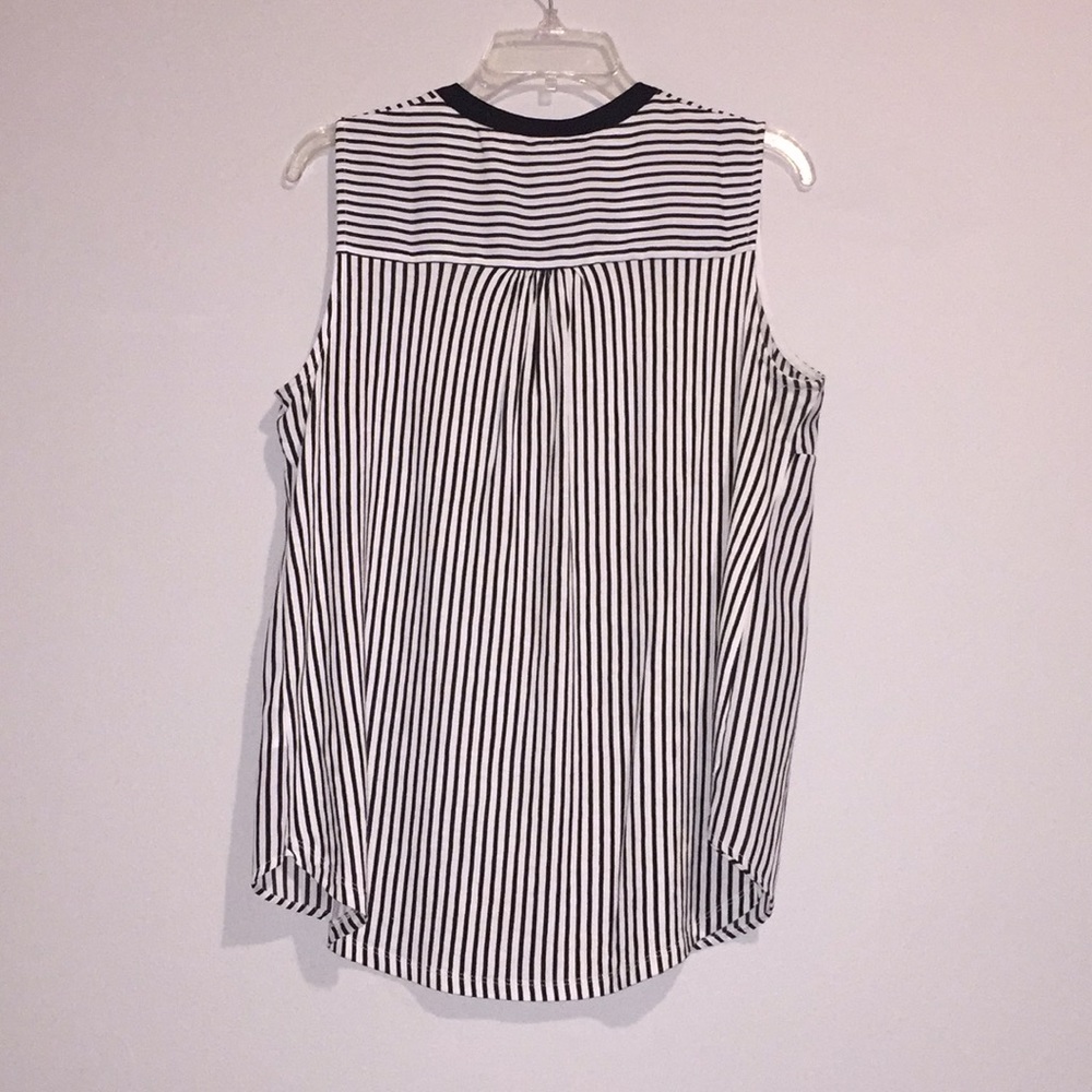 100% Viscose H&M Black and White Striped Blouse - Picture 2 of 8